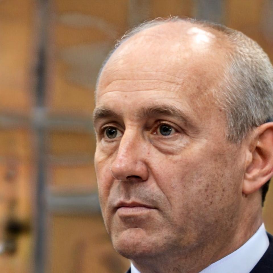 Erkek eğitmen portresi